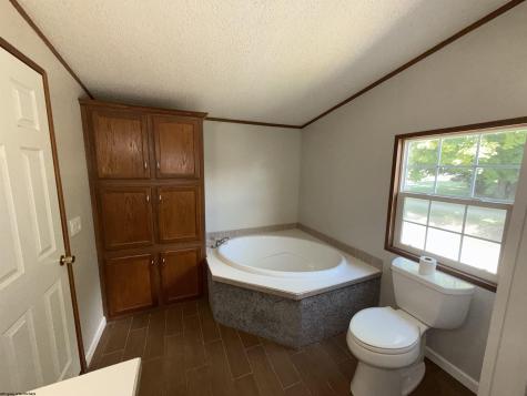 28 Cavalier Street Beverly WV 26253