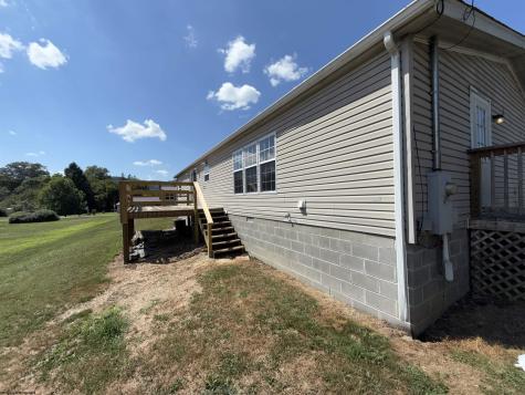 28 Cavalier Street Beverly WV 26253