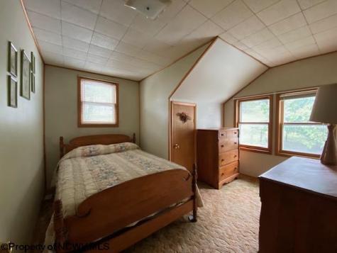 837 Cliff Street Weston WV 26452