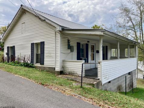 837 Cliff Street Weston WV 26452