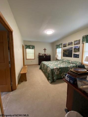 837 Cliff Street Weston WV 26452