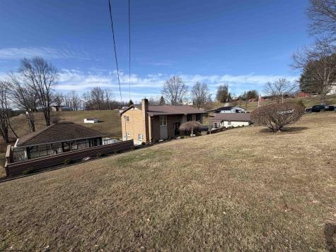 484 Red Knob Road Buckhannon WV 26201