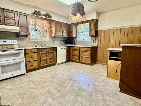 1924 Country Club Road Fairmont WV 26554