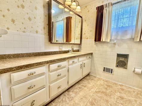 1924 Country Club Road Fairmont WV 26554