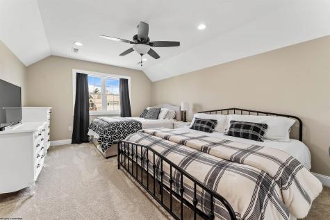 1004 Summit Drive Morgantown WV 26508