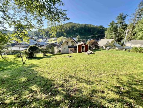 684 Locust Avenue Weston WV 26452