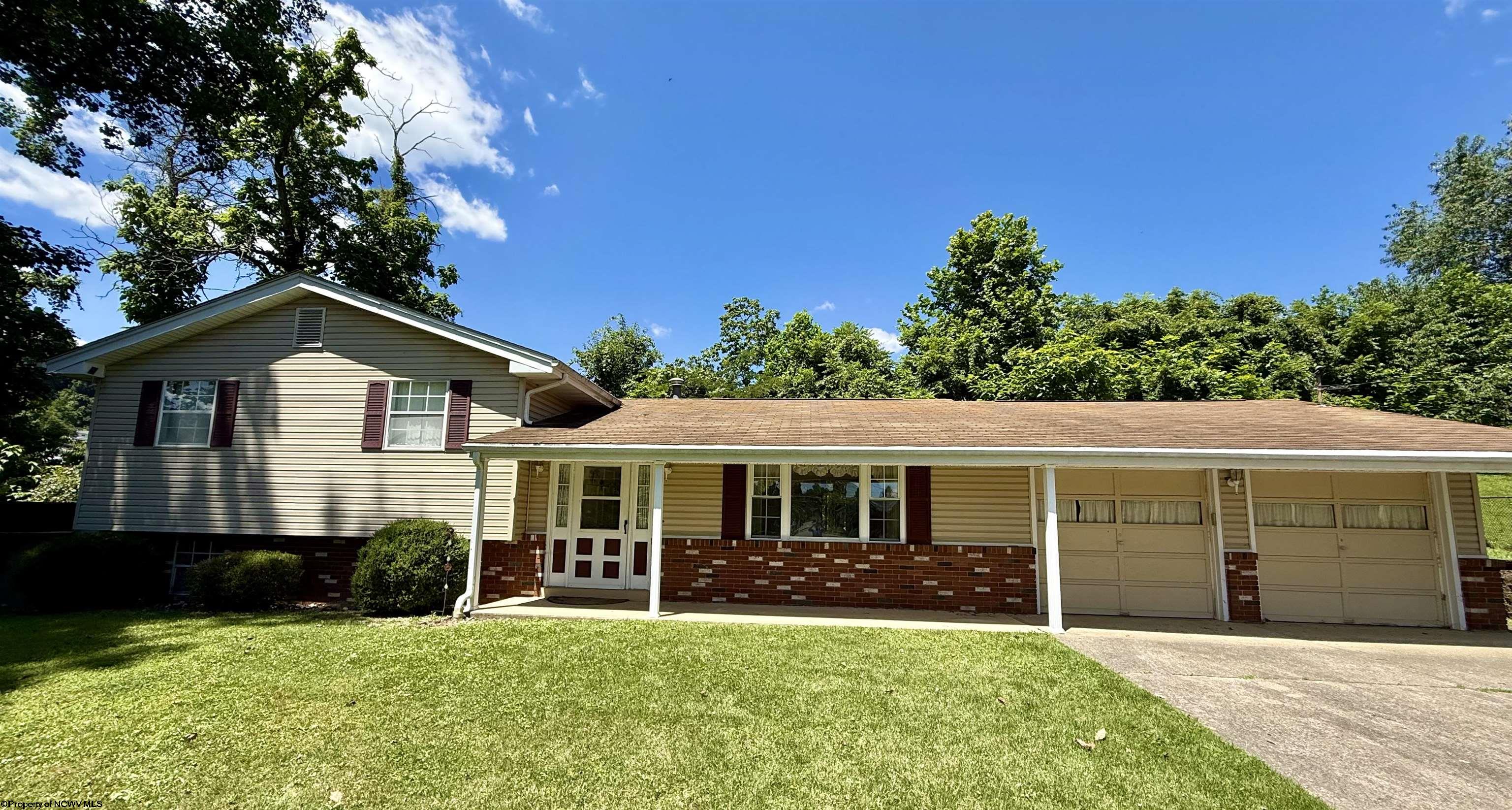 139 Golf Drive Fairmont WV 26554