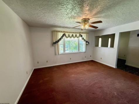 139 Golf Drive Fairmont WV 26554