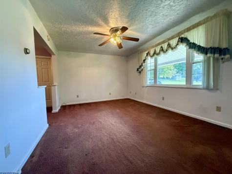 139 Golf Drive Fairmont WV 26554