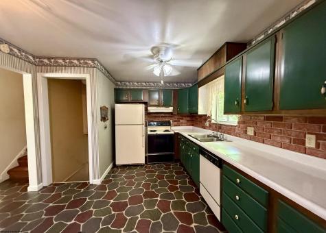 139 Golf Drive Fairmont WV 26554