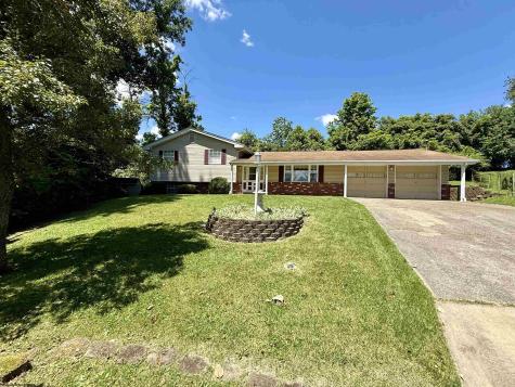 139 Golf Drive Fairmont WV 26554
