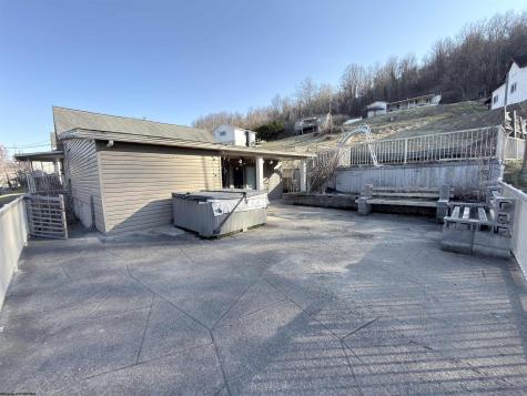 127 Bridge Street Monongah WV 26554