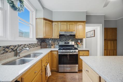 649 Court Avenue Weston WV 26452