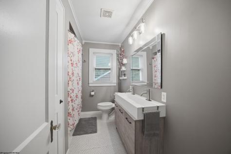 649 Court Avenue Weston WV 26452