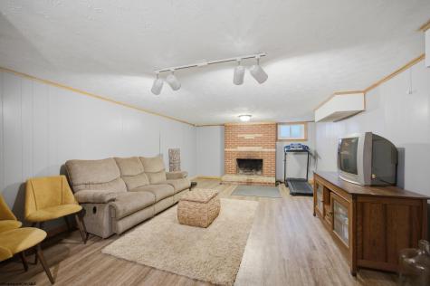 649 Court Avenue Weston WV 26452