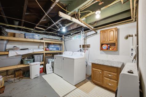 649 Court Avenue Weston WV 26452