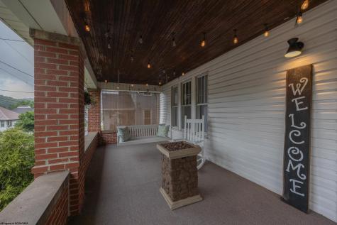 649 Court Avenue Weston WV 26452