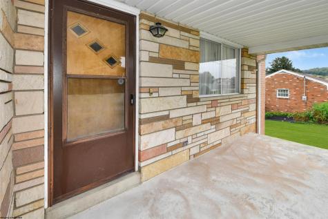 1005 Saxman Street Barrackville WV 26559