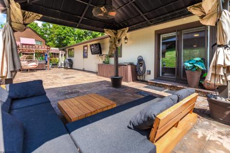 5 Cedarwood Drive Morgantown WV 26505