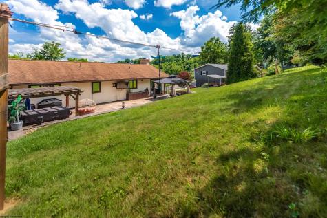 5 Cedarwood Drive Morgantown WV 26505