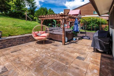 5 Cedarwood Drive Morgantown WV 26505