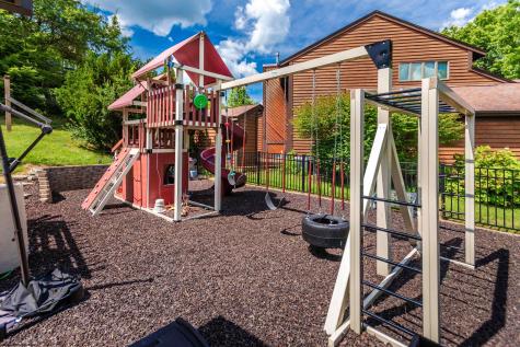 5 Cedarwood Drive Morgantown WV 26505