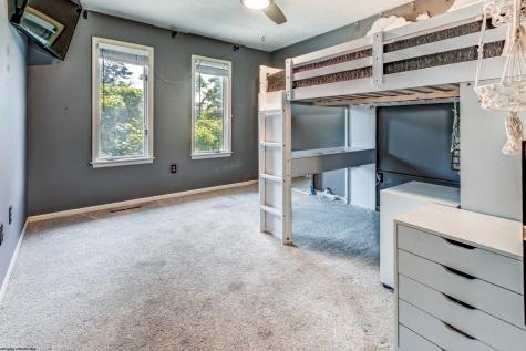5 Cedarwood Drive Morgantown WV 26505