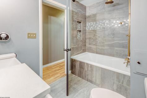 5 Cedarwood Drive Morgantown WV 26505