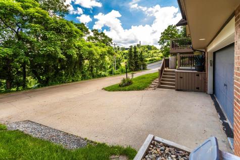 5 Cedarwood Drive Morgantown WV 26505