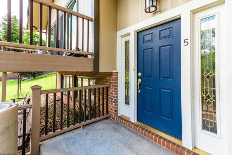 5 Cedarwood Drive Morgantown WV 26505