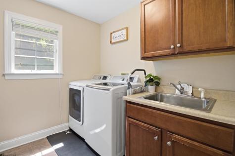 183 Donna Avenue Morgantown WV 26505