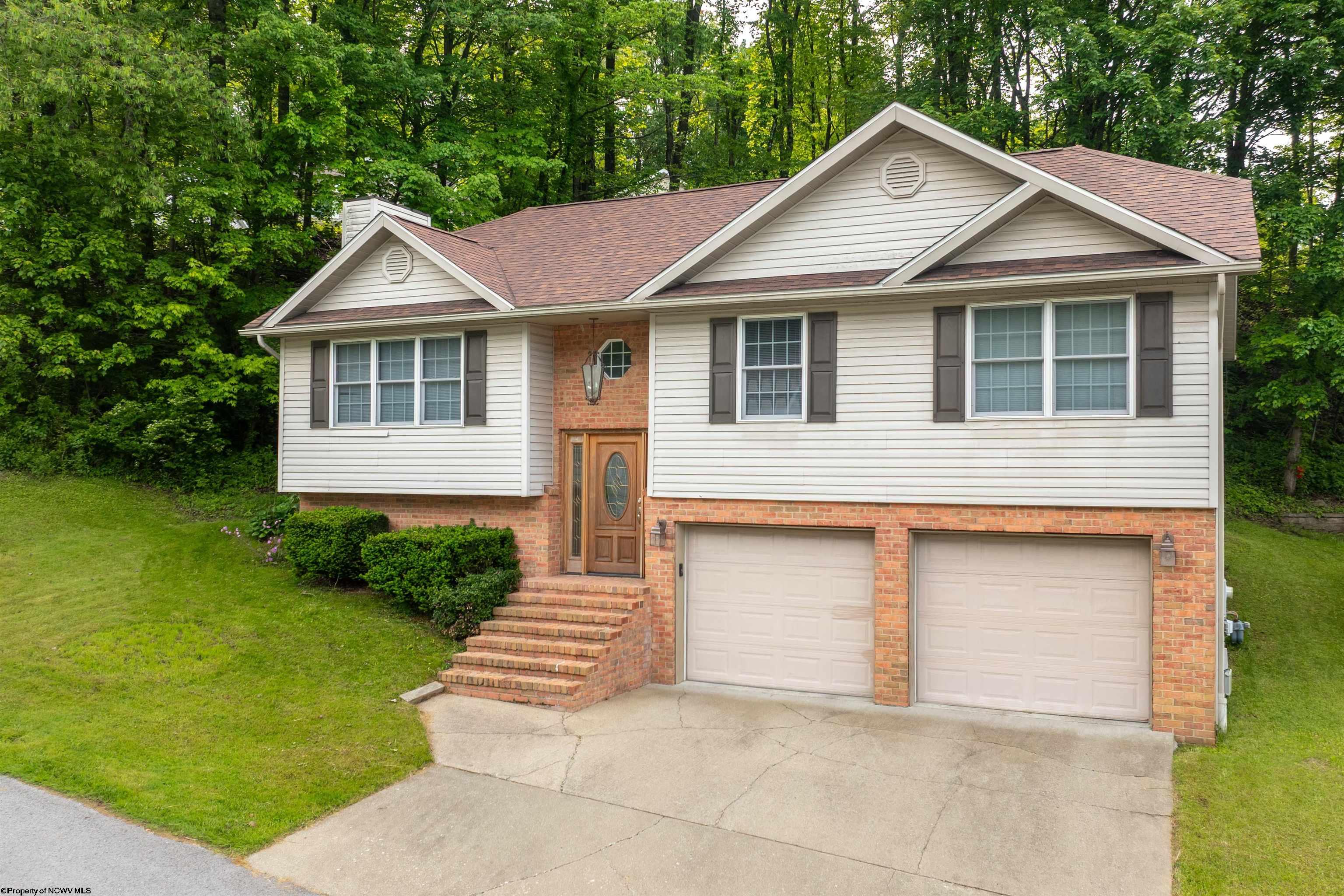 2061 Pinecrest Drive Morgantown WV 26505