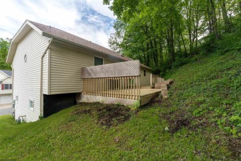 2061 Pinecrest Drive Morgantown WV 26505