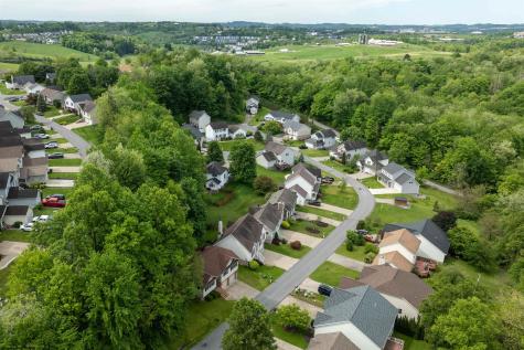 2061 Pinecrest Drive Morgantown WV 26505