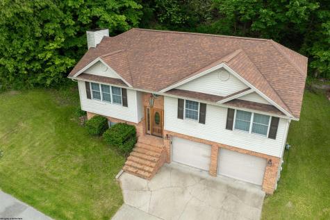 2061 Pinecrest Drive Morgantown WV 26505