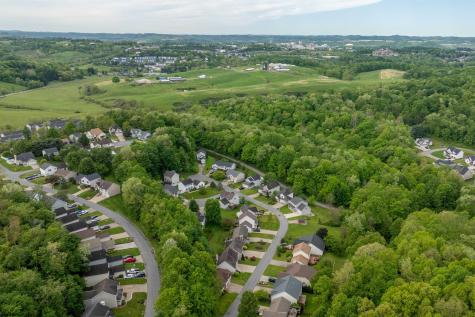 2061 Pinecrest Drive Morgantown WV 26505