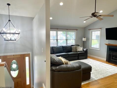 2061 Pinecrest Drive Morgantown WV 26505