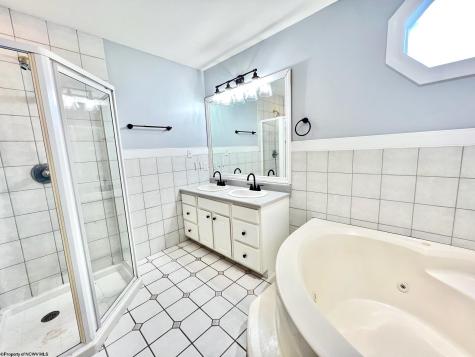 2061 Pinecrest Drive Morgantown WV 26505