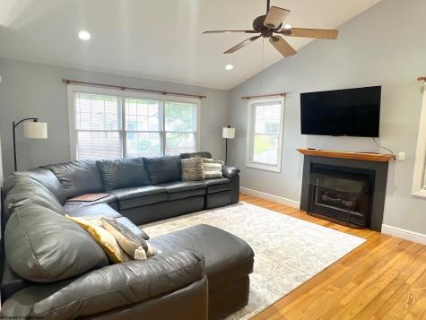 2061 Pinecrest Drive Morgantown WV 26505