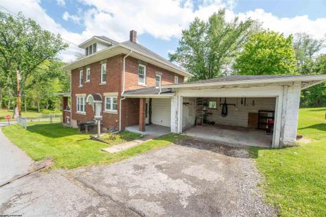 846 Maple Avenue Grafton WV 26354