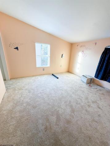 22 Freeland Street Fairmont WV 26554