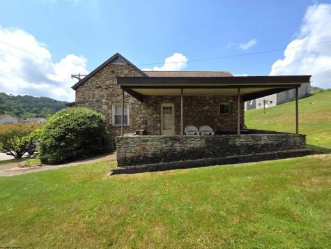 202 Main Street Idamay WV 26576