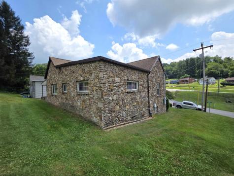 202 Main Street Idamay WV 26576