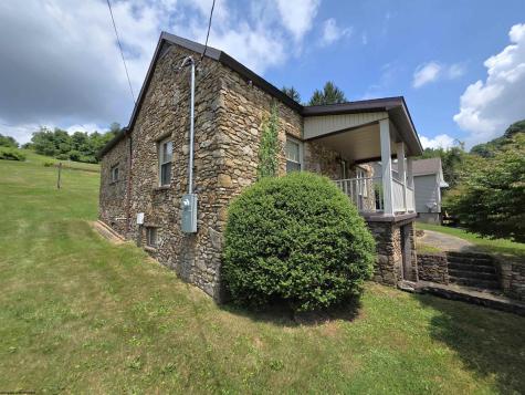 202 Main Street Idamay WV 26576