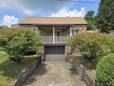 202 Main Street Idamay WV 26576