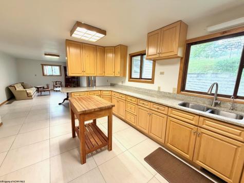 822 Kingwood Pike Morgantown WV 26508
