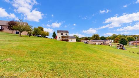 81 White Pine Drive Fairmont WV 26554