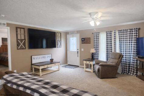 84 Thorne Drive Rivesville WV 26588