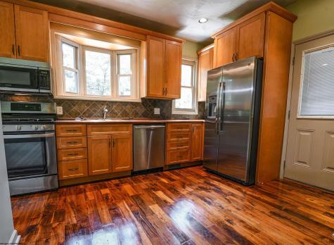 135 Camden Road Fairmont WV 26554-2433