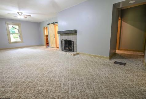 135 Camden Road Fairmont WV 26554-2433